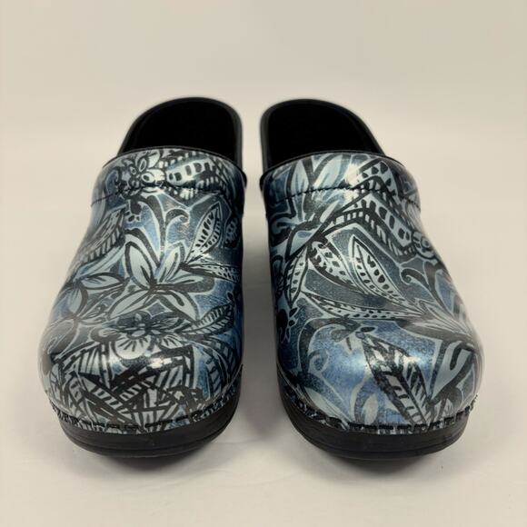 Dansko Professional Clogs 39 / 8.5 - 9 Denim Floral Patent Leather Nursing Shoes - Picture 2 of 12